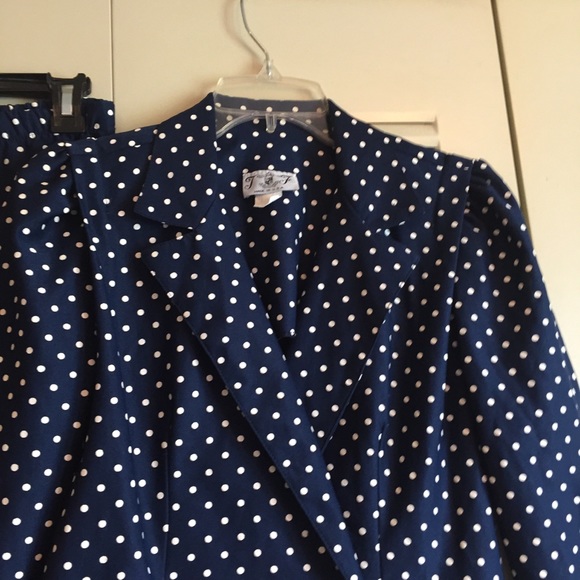 VintageWoman’s S Navy Polkadot Polyester Skirt Set - Picture 3 of 10